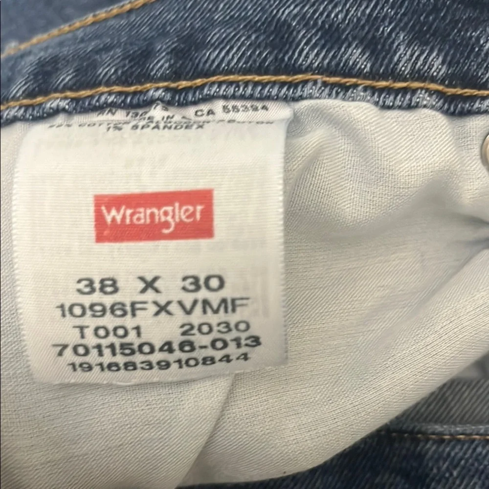 Wrangler Blue Relaxed Fit Jeans